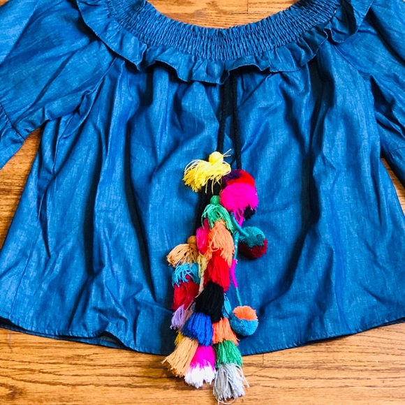 DENIM Look Off Shoulder Gorgeous Top**Large - Picture 3 of 3